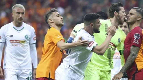 Autogol de Francisco Calvo en derrota de Konyaspor ante el Galatasaray.