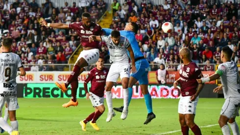 Herediano sigue invicto y le cortó la racha de victorias a Saprissa.