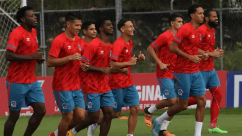 Pedro Troglio anuncia la alineación titular de Olimpia para enfrentar a Marathón.