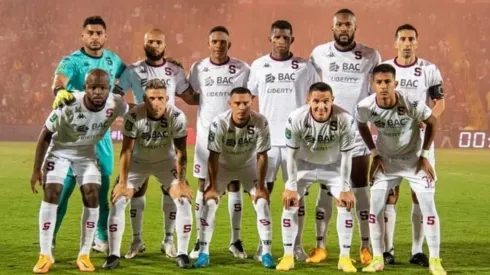 Saprissa confirmó esta misma semana dos renovaciones muy importantes para el club (Saprissa)