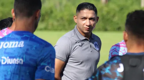 Emilio Izaguirre vuelve a Motagua tras retirarse del futbol