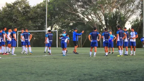 Nicaragua reporta dos bajas de última hora en su convocatoria