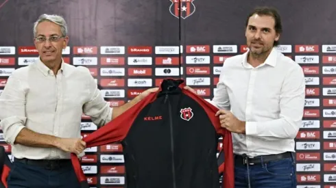 Goleador de Paraguay en la mira de la Liga Deportiva Alajuelense