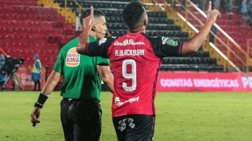 Rolando Blackburn es pretendido por un exequipo suyo