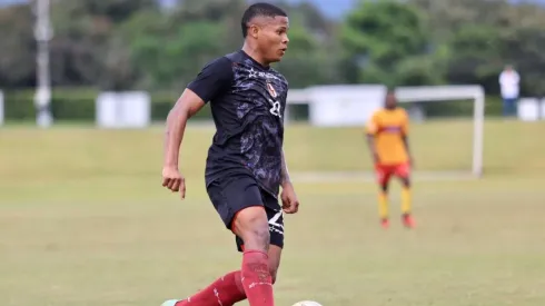 Kahiser Lenis jugará en el fútbol colombiano