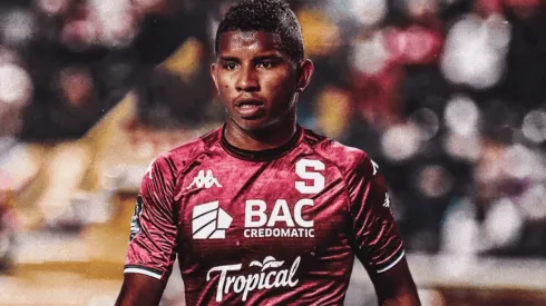 Fidel Escobar rechazó jugar la Copa Libertadores para quedarse en el Saprissa.