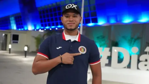 Blackburn habló con dos panameños al llegar a FAS