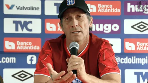 Pedro Troglio no cree que Olimpia sea favorito ante Real España