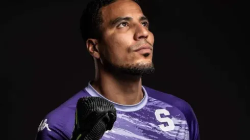 Esteban Alvarado vuelve al arco mrado después de 13 años (Saprissa)