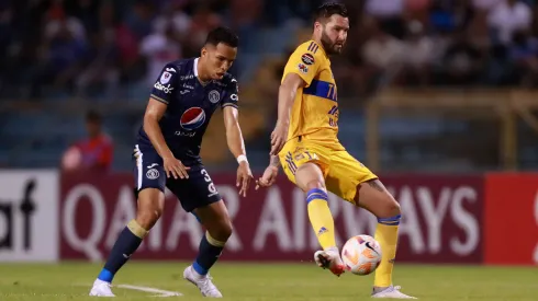 El futbolista del Motagua que se quedó con la camiseta de André-Pierre Gignac