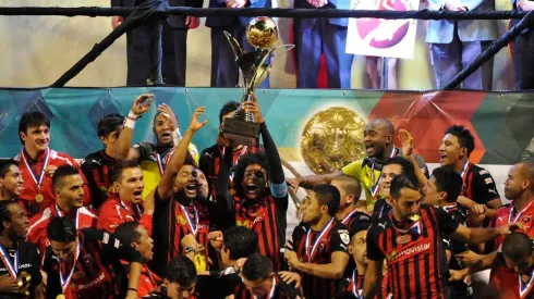 Campeón con Alajuelense anunció su retiro del fútbol