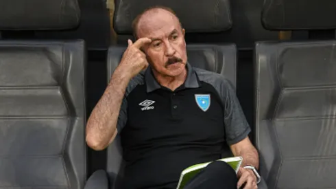 Rafael Loredo no esconde su tristeza por la eliminación de Guatemala (Getty Images)