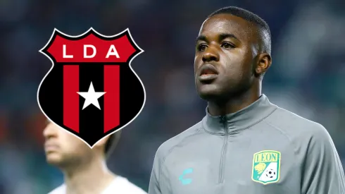 LEON, MEXICO - JULY 26: Joel Campbell of Leon leave the field after the warms up prior the 5th round match between Leon and Toluca as part of the Torneo Apertura 2022 Liga MX at Leon Stadium on July 26, 2022 in Leon, Mexico. (Photo by Leopoldo Smith/Getty Images)