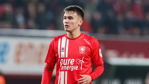 Problemas para Manfred Ugalde desde Europa con el FC Twente