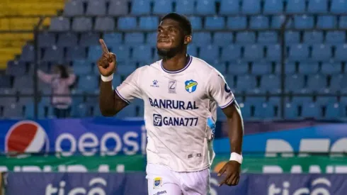 Se revelan quiénes son los pretendientes de Londoño