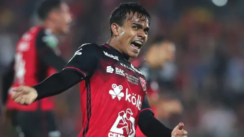 Aaron Suárez en el XI de futbolistas más prometedores del mundo