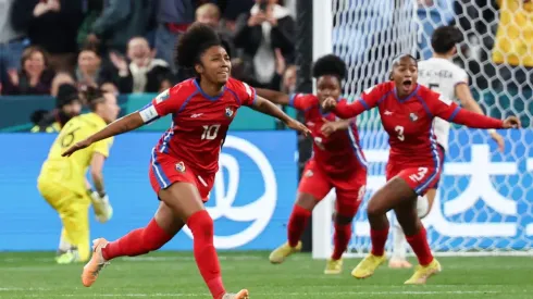 Marta Cox dedicó su gol de forma emotiva