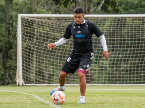 ¿Por qué Michael Chirinos no ha debutado con Saprissa?