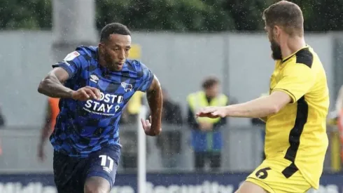 Titularidad y goleada para Nathaniel Méndez-Laing (Derby County)