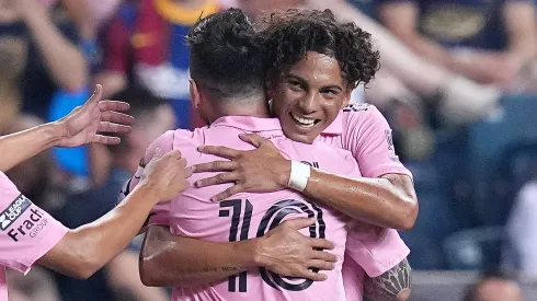 David Ruiz conversó con Lionel Messi en medio del partido.