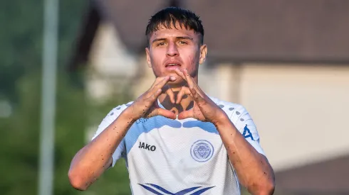 Anthony Contreras marcó sobre la hora para la victoria del Riga en semis.