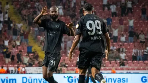 Rigoberto Rivas marcó un golazo para el Hatayspor.