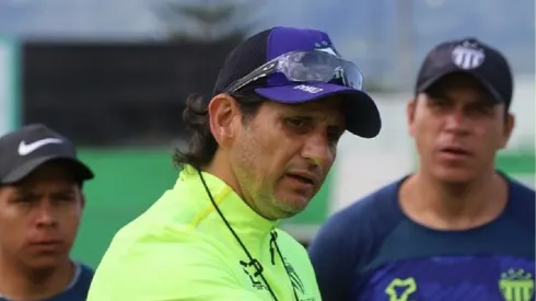 Ronald González dará una conferencia de prensa para aclarar su despido de Antigua GFC