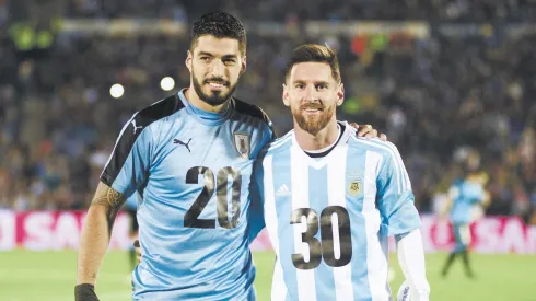 Argentina, Paraguay y Uruguay albergarán el Mundial 2030.