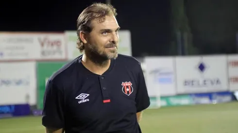 Andrés Carevic dio su fórmula para terminar con los equipos conservadores.