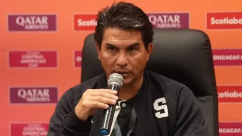 Vadimir Quesada asegura que a los costarricenses y hondureños les falta humildad