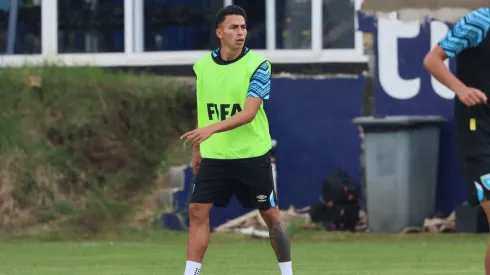 Lynner García fue convocado a último momento por Tena.