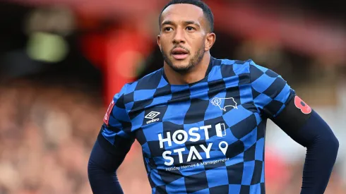 Nathaniel Méndez-Laing salió lesionado y es duda para la FA Cup.