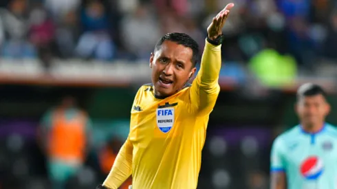 En El Salvador defienden a Iván Barton tras las críticas recibidas (Getty Images)