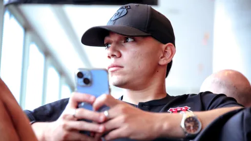 Leonardo Menjívar está juntando minutos a cuenta gotas en Alajuelense.