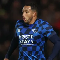 La espectacular asistencia de Nathaniel Méndez-Laing que le dio la victoria al Derby County (VIDEO)