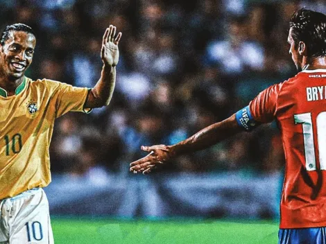 El gran regalo de Bryan Ruiz a Ronaldinho