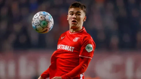 VIDEO | Manfred Ugalde marca en remontada del Twente contra Excelsior