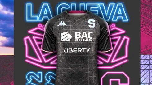 Camiseta del Saprissa es nominada a la mejor del mundo en 2023
