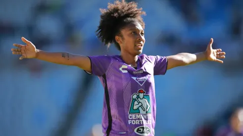 Marta Cox estaría cerca de llegar a la Premier League