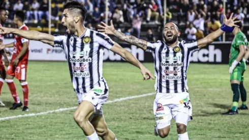 Jugadores de Diriangén festejan