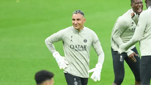 Keylor Navas analiza ofertas para seguir su carrera en el 2024.