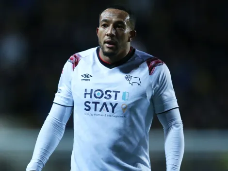 Nathaniel Méndez-Laing renueva contrato con Derby County