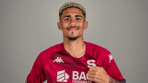 Saprissa oficializó la contratación del panameño Eduardo Anderson