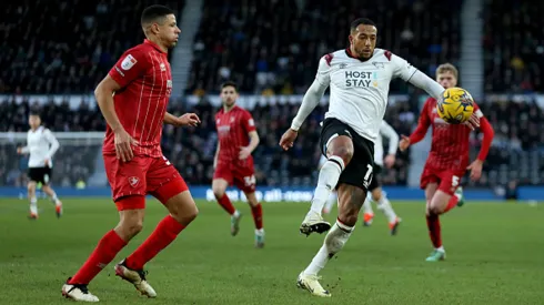 Nathaniel Méndez-Laing se mandó con un doblete de asistencias en la remontada del Derby County (Video)