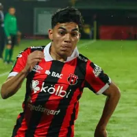 Leonardo Menjívar saldrá de Alajuelense para volver a El Salvador