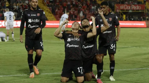 Herediano reconoce que está interesado en fichar a Carlos Mora de Alajuelense