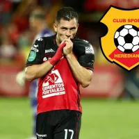 ¿Deja Alajuelense por Herediano? Carlos Mora sorprendió con la respuesta
