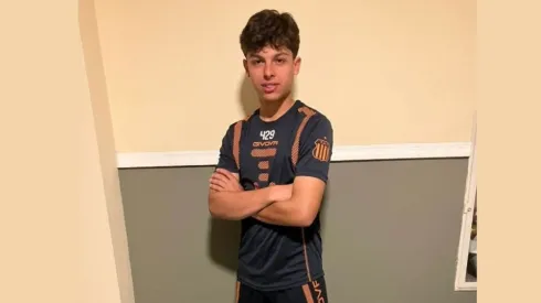 René Fuentes: juega en Argentina y fue citado por El Salvador