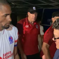 Jerry Bengtson no escondió su enojo tras el apagón en el juego de Olimpia vs UPNFM (Video)