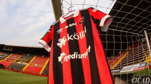 Nadie está a salvo: Alajuelense anuncia bajas tras la bofetada de Saprissa